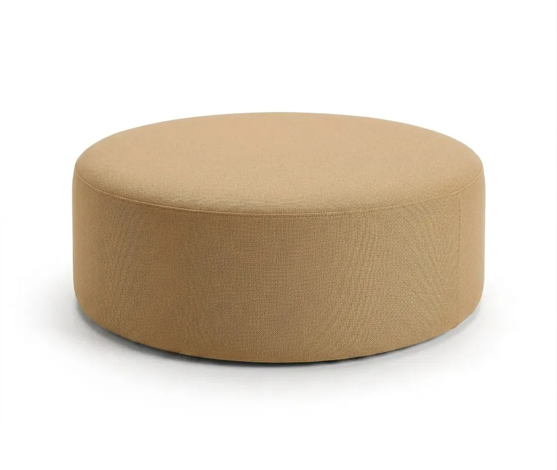 PUF Circular en textil, estructura en pino con recubrimiento tapizado en espuma densidad 26-30 con tela tipo habana